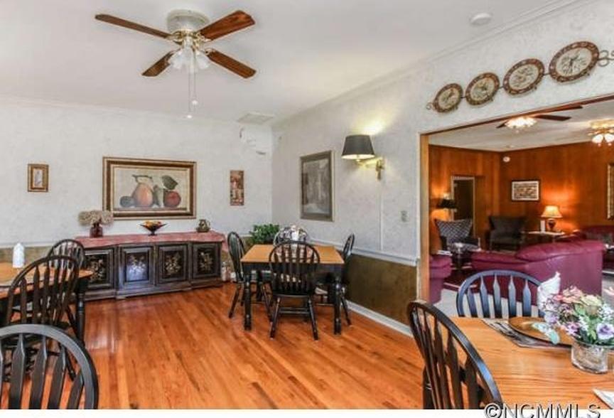 Brookside Mountain Mist Bed & Breakfast